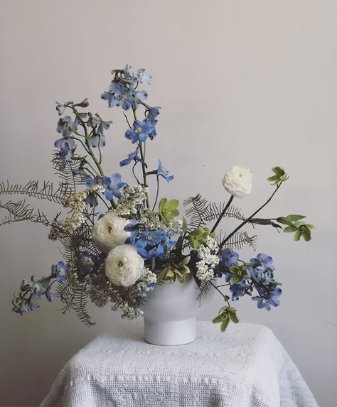 Cool blues for a hot day. Ready for this heat wave to subside a little bit! Blue Flowers For Wedding, Blue Floral Arrangements, White And Blue Vase, Purple Magnolia, Blue Flower Arrangements, Winter Floral Arrangements, White Floral Arrangements, Dark Blue Flowers, Blue Delphinium