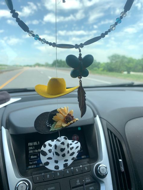 Car Ornaments Mirror, Cheetah Craft, Western Projects, Jeep Aesthetic, Cowboy Hat Crafts, Mini Cowboy Hat, Mini Cowboy, Car Air Freshener Diy, Western Things