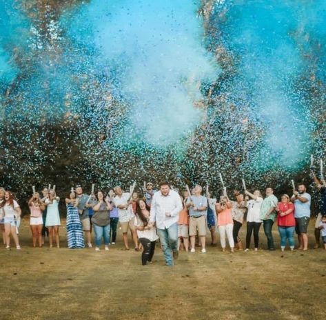 Cannon Gender Reveal, Gender Reveal Powder, Gender Reveal Pictures, Gender Reveal Confetti, Gender Reveal Photography, Simple Gender Reveal, Creative Gender Reveals, Gender Reveal Unique, Gender Reveal Photos