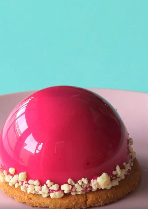 Mini Roulade Cakes, Special Desserts Recipes, Raspberry Mirror Glaze, Entremet Dessert, Nutella Raspberry, Nutella Cheesecake, Mirror Glaze, Fancy Desserts, Tiny Food