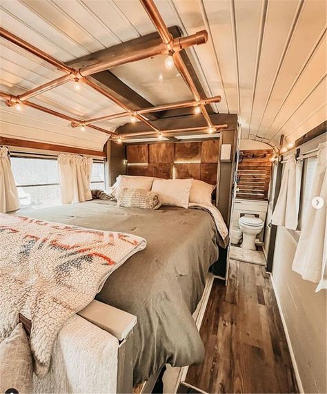 Tiny Home Shed, Small Camper Interior, Small Travel Trailer, School Bus Tiny House, School Bus Camper, School Bus House, Converted School Bus, Old School Bus, Tiny House Camper