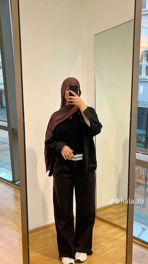 Hijabi Outfits School, Hijabi Aesthetic Outfits, Aesthetic Outfits Hijab, Outfit First Day Of School, Brown Hijab, Hijab Trend, Outfit Muslim, School Outfits Fall, Modest Outfits Muslim