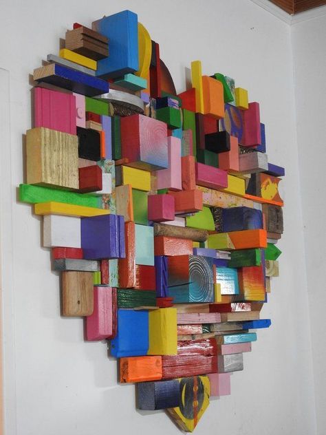 I “heart” scrap wood art – Recycled Crafts Big Art Projects For School, Creative Sculpture Ideas Inspiration, Colorful 3d Wall Art, Wood Recycling Ideas, Recycle Wall Art, Colorful Wood Art, Upcycled Wood Art, Upcycling Art Projects, Upcycling Projects For School