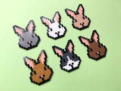 Hama Beads Patterns Animals, Perler Bead Patterns Animals, Bunny Perler Beads, Dog Perler Bead Patterns, Hamma Beads Ideas, Easy Perler Bead Patterns, Pixel Beads, Melty Bead Patterns, Pearl Beads Pattern