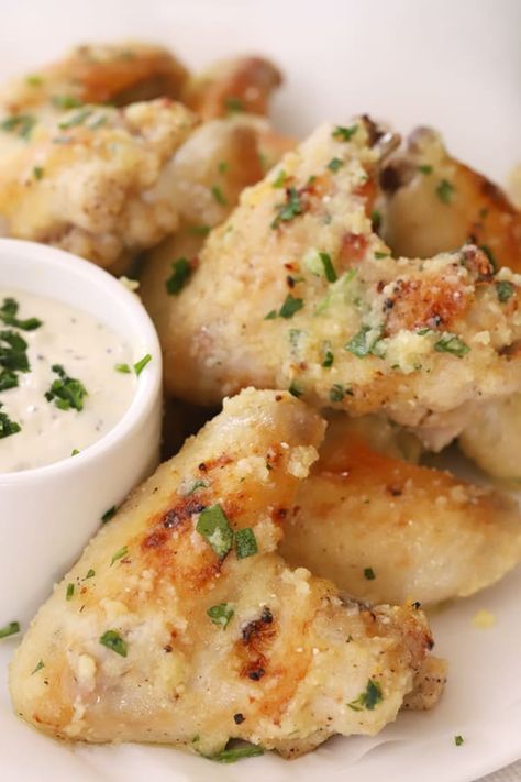 Oven Baked Garlic, Garlic Parmesan Wings Recipe, Parmesan Wings Recipe, Gameday Recipes, Parmesan Wings, Crispy Recipes, Garlic Parmesan Wings, Parmesan Chicken Wings, Garlic Parmesan Chicken Wings