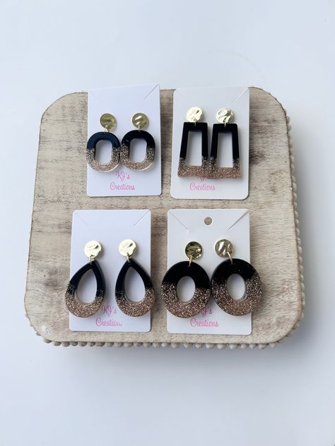 Resin poured earrings Trendy Resin Jewelry With Matching Earrings, Cheap Black Resin Jewelry, Chic Gold Resin Earrings, Black Resin Drop Earrings, Black And Gold Resin Earrings, Mauve Earrings, Leopard Hoodie, Silver Key Necklace, Lightning Bolt Necklace