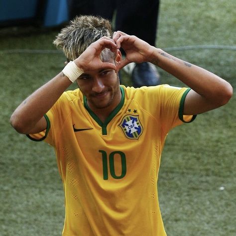 Neymar 2014, Neymar Senior, Neymar Injury, Neymar Son, Neymar Jr 2014, Neymar Brazil, Soccer Quotes, Fox Sports, Soccer Player