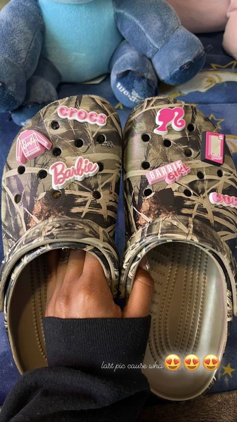 Camo Crocs With Jibbitz, Camo Crocs, Crocs With Jibbitz, Crocs With Charms, Nike Shoes Women Fashion, Pretty Sneakers, Crocs Fashion, Trendy Shoes Sneakers, Pretty Shoes Sneakers