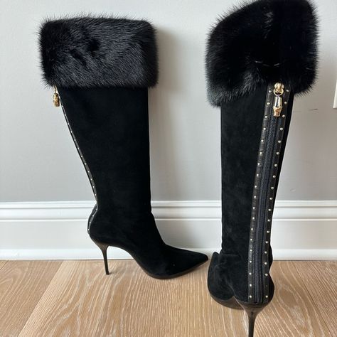 Vintage Gucci black suede boots with fur trim Boots With Fur Trim, Boots With Fur, Kitten Heel Boots, Fashion Shoes Heels, Black Suede Boots, Fur Boots, Gucci Black, Gucci Shoes, Gold Studs