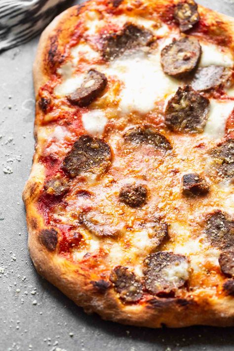 Best Meatball Pizza Recipe - Cooking for Keeps Meatball Pizza Bake, Meatball Pizza Recipes, Naan Pizza Recipes, Meatball Pizza, Savory Tarts, Bacon Pizza, Best Spaghetti, Naan Pizza, Best Meatballs