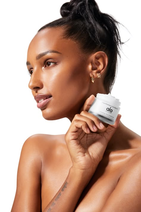 Skincare Campaign, Girl Skincare, Ayurvedic Healing, Skin Model, Skincare Inspiration, Fresh Makeup, Jasmine Tookes, Josephine Skriver, Marula Oil