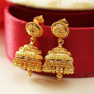 55 Beautiful Gold jhumka earring designs || Tips on Jhumka shopping | Bling Sparkle Dubai Gold Jewelry Earrings, Earrings Jhumka, Dubai Gold Jewelry, Gold Jhumka, Jhumka Designs, Gold Earrings Indian, Gold Jhumka Earrings, Gold Jewelry Outfits, Gold Earrings Wedding