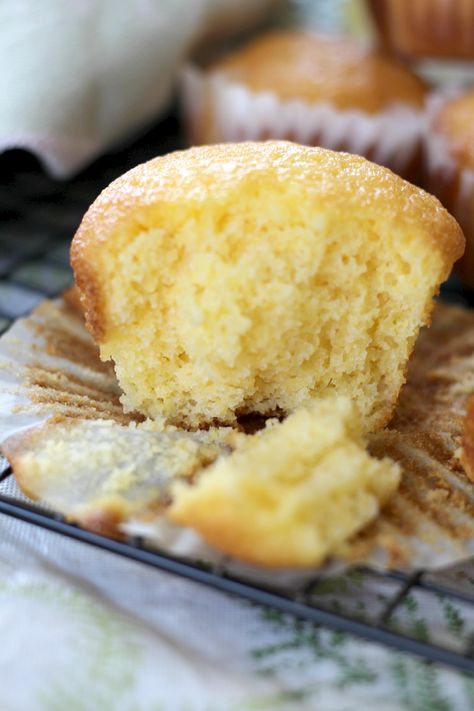 Copycat Famous Daves Cornbread Muffins, Famous Dave’s Cornbread Recipes, Famous Dave’s Cornbread Recipe, Famous Daves Cornbread Muffins, Famous Daves Cornbread Recipe, Burrito Pie Recipe, Famous Daves Cornbread, Sweet Cornbread Muffins, Johnny Cakes Recipe