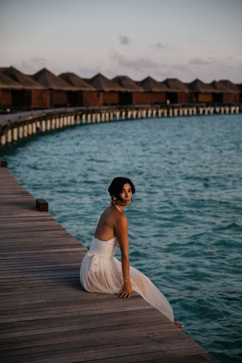 Maldives Aesthetic Photos, Maldives Poses For Women, Maldives Photoshoot Ideas, Tropical Vacation Photo Ideas, Maldives Pictures Ideas, Maldives Instagram Pictures, Maldives Poses, Maldives Photography Ideas, Maldives Photoshoot