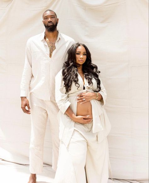 Maternity Photography Button Up Shirt, Maternity Shoot Couples Outfit, Maternity Photography Mens Outfit, Men’s Maternity Photo Outfits, Masculine Maternity Shoot, Linen Maternity Shoot, Jean Maternity Shoot Black Couple, All White Maternity Shoot, Black Couples Maternity Photoshoot