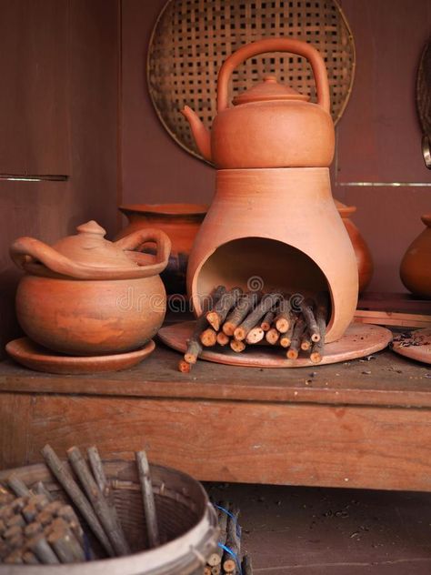 Thai old traditional kitchen royalty free stock photos Clay Cooking Pots, Thai Kitchen, Tanah Liat, Rocket Stoves, Pottery Crafts, Kitchen Witch, Cottage Living, Clay Pot, Kitchen Equipment