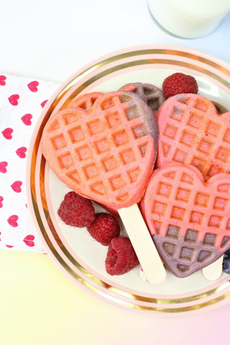 Healthy Color Block Heart Waffles Recipe! ⋆ Brite and Bubbly Nutella Waffles Recipe, Heart Waffles, Waffle Pops, Waffle Recipe Healthy, Nutella Waffles, Picnic Date Food, Healthy Colors, Waffle Bar, Bubble Waffle