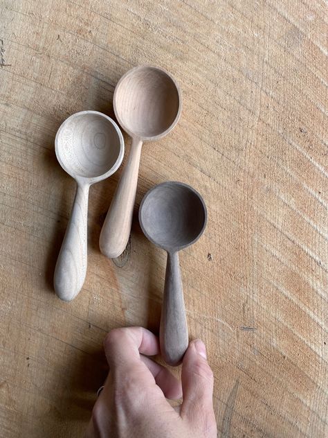 Wooden Coffee Scoop Handmade, How To Carve A Wooden Spoon, Wooden Spoon Aesthetic, Wooden Kitchenware, Wooden Cooking Spoon Set, Hand Carved Wooden Coffee Scoop, Handmade Wooden Spoons, Hand Carved Wooden Spoons, Wooden Spoon Carving