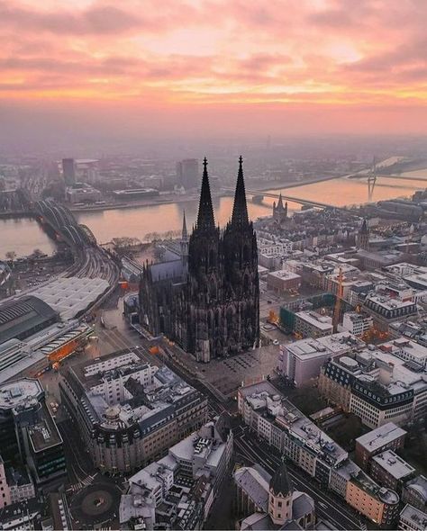 Germany Cologne, The Three Kings, Gothic Cathedral, Cologne Germany, Three Kings, Gothic Architecture, Unesco World Heritage Site, Unesco World Heritage, Top 20