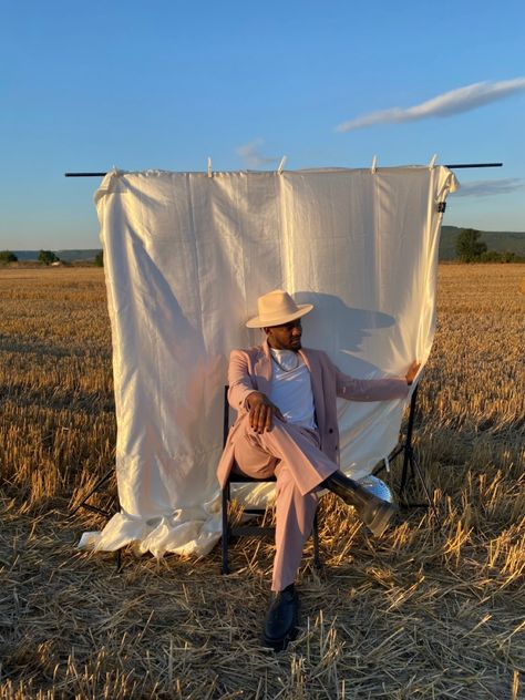 Field Backdrop Photoshoot, Grass Photoshoot Ideas Men, Field Photoshoot Men, Grass Field Photoshoot, Open Field Photoshoot, Door Photoshoot, Conceptual Photoshoot, Church Photoshoot, Nature Editorial