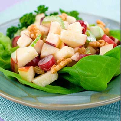 Waldorf Salad Recipe from FarmerOwned.com Low Purine Breakfast, Low Purine Recipes Meals, Low Purine Diet Recipes, 80s Party Food, Dense Salad, Low Purine Recipes, Uric Acid Diet Food, Simple Lunch Recipes, Uric Acid Diet