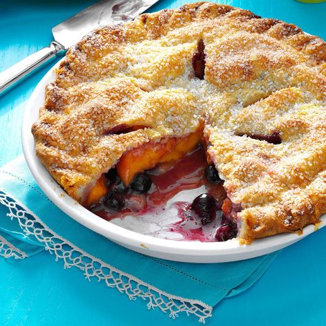 Recipe from Taste of Home Peach Blueberry Pie, Blueberry Pie Recipe, Fresh Blueberry Pie, Peach Pie Recipes, Peach Blueberry, Peach Pie, Peach Recipe, Blueberry Pie, Köstliche Desserts