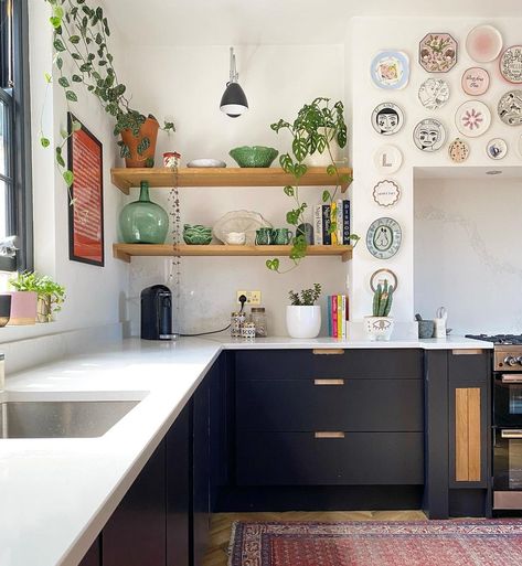 Kitchen Corner, Simple Budget, Hanging Plates, Kitchen Pictures, Plate Display, Black Cabinets, Vintage Plates, Kitchen Wall, Plates On Wall