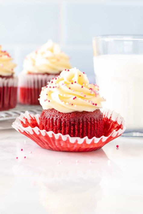 These easy small-batch red velvet cupcakes are moist and tender with the perfect red velvet flavor and swirls of cream cheese frosting. The recipe makes just 6 cupcakes and is so simple to make. Perfect for when you don't want leftovers! #redvelvet #cupcakes #creamcheesefrosting #smallbatch #halfbatch #recipe from Just So Tasty Buttertart Squares, Creative Cupcake Recipes, Mocha Brownies, Cake Mix Cupcakes, Coffee Icing, Red Velvet Cupcakes Recipe, Cupcakes Red Velvet, Butter Tart, Valentines Recipes Desserts