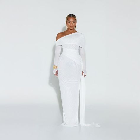 BBXBRAND on Instagram: "Our best selling white maxi! The Verella is the perfect, clean staple for your wardrobe!" White And Black Outfits For Women, All White Birthday Outfit, White Outfit Black Women, Gala Outfits For Women, All White Outfit Black Women, Dresses For Engagement, White Birthday Dress, Graduation Outfits For Women, Actress Dress