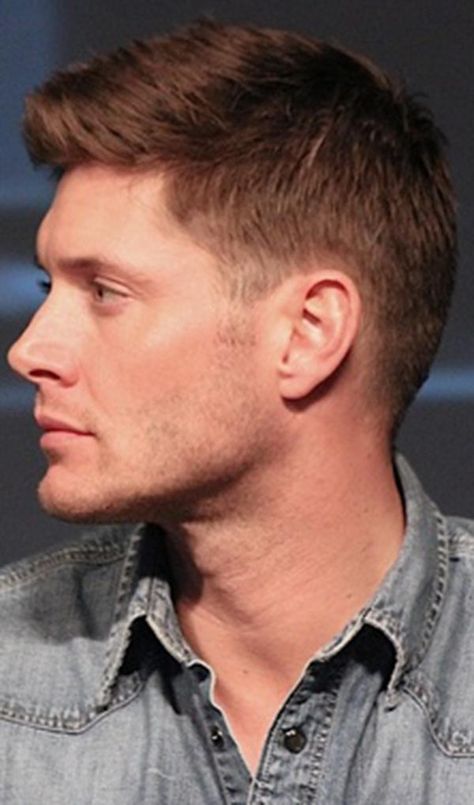 Jensen Ackles supernatural convention 2013 Dean Winchester Hair, Dean Winchester Haircut, Jensen Ackles Haircut, Jensen Ackles Hair, Haircut References, Mens Haircuts Short Hair, Jensen Ackles Supernatural, Hairstyle Names, Corte De Cabelo Masculino