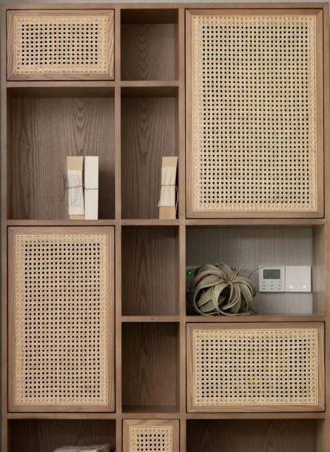 Book Case Design, Wooden Wall Partition, Partitions Ideas, Car Parts Furniture, Basement Lounge, Zen Furniture, Wall Partitions, Expo Ideas, Partition Designs