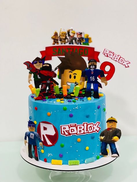 Roblox Birthday Party Ideas Cakes, Roblox Cake Ideas For Boys, Roblox Cake Boys, Roblox Themed Cake, Roblox Cake Design, Roblox Cakes, Roblox Birthday Cake, Kids Pasta, Hello Kitty Birthday Cake