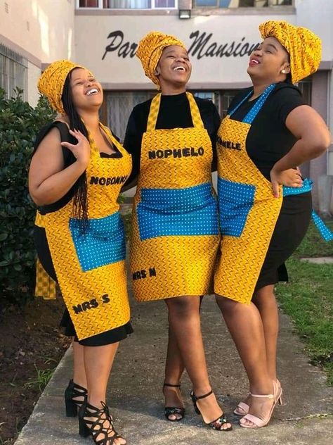 Makoti Dresses With Apron, African Traditional Aprons, Shweshwe Aprons, Pedi Traditional Attire, South African Traditional Dresses, African Traditional Wear, Fashion Apron, African American Fashion, Traditional African Clothing