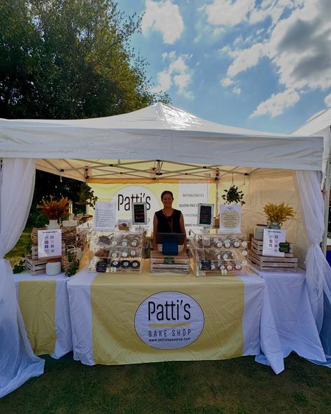 Visit us in Booth 326 @rosesquared show in Ludwig’s Corner Show Grounds, PA TODAY & TOMORROW 10-5pm Daily Shop our delicious cookies! We will offer a special show rate on our cookie boxes. Patti’s Bake Shop™️ Artisan crafted gluten-free cookies! Our elevated cookies are handmade from organic and natural ingredients, preservative-free, non-GMO and environmentally packaged. #gift #gf #gffoodie #gffood #cookie #cookies #gfcookies #dessert #organic #ingredients #healthyeating #healthylifestyle... Cookie Stand Display Farmers' Market, Cookie Market Display, Farmers Market Cookie Display, Cookie Pop Up Shop Display, Farmers Market Display Baked Goods, Food Stand Design, Cookie Booth, Farmers Market Booth, Farmers Market Display