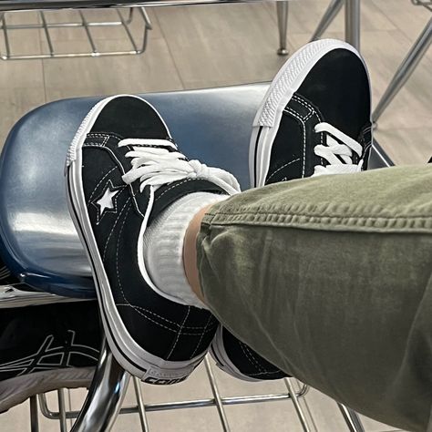 Cons One Star, Converse Shoes High Top, Converse Cons, Star Converse, Converse Star, Shoe Wishlist, Converse One Star, Outfits With Converse, Autumn Clothes