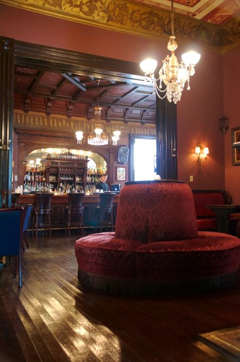 https://www.thrillist.com/drink/new-orleans/the-14-most-beautiful-bars-in-new-orleans?share=c Bars In New Orleans, Victorian Lounge, New Orleans Bars, Hotel Monteleone, Downtown New Orleans, New Orleans Vacation, New Orleans Hotels, New Orleans Travel, Beautiful Bars