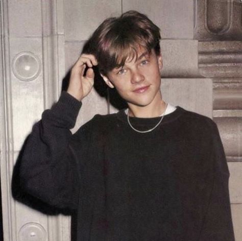 Leo Decaprio, Leonardo Dicaprio Photos, Funny Face Photo, Leonardo Dicaprio 90s, Jack Dawson, Young Leonardo Dicaprio, 90s Men, Leo Dicaprio, Gal Pal