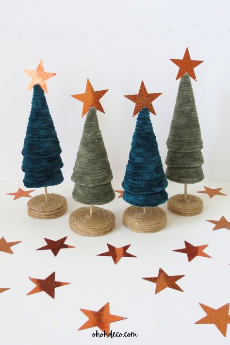 How to craft DIY Mini Christmas Tree Toilet Paper Roll Christmas Tree, Paper Roll Christmas Tree, Paper Roll Christmas Crafts, Toilet Paper Roll Christmas Crafts, Mini Christmas Tree Ideas, Diy Mini Christmas Tree, Toilet Paper Roll Christmas, Roll Christmas Tree, Christmas Yarn Crafts