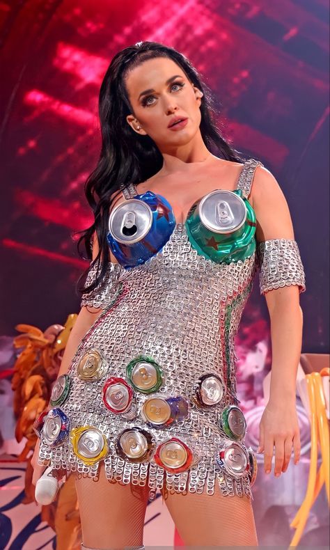 Katy Perry Outfits Concert Ideas, Katy Perry Costume, Katy Perry Outfits, Recycled Costumes, Icona Pop, Rave Fits, Play Outfit, Linda Mccartney, Stage Costume