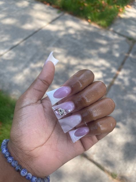 Pink French Tip Duck Nails, White French Tip Duck Nails, White Hello Kitty Nails, Simple Duck Nails, Duck Nails Acrylic Short, Duck Nails French Tip, Hello Kitty French Tip Nails, Mini Duck Nails, White Duck Nails