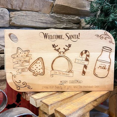 Create a festive atmosphere with beautifully decorated Christmas trays for Santa, perfect for snacks on Christmas Eve and holiday gatherings! Christmas Tray For Santa, Glowforge Christmas Projects, Christmas Eve Snacks, Christmas Tray Ideas, Hometown Christmas, Etsy Store Ideas, Laser Christmas, Wood Gifts Diy, Santa Tray