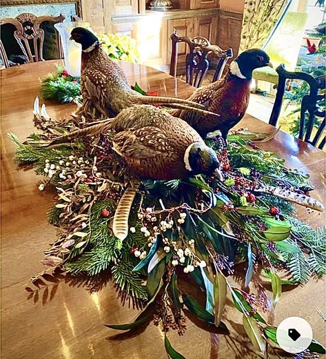 Thanksgiving Decorations For Kids, Thanksgiving Decor Outdoor, Outdoor Thanksgiving Decorations, Pheasant Decor, Thanksgiving Decorations Ideas, Thanksgiving Decorating Ideas, Thanksgiving Decoration Ideas, Easy Thanksgiving Table Decor, Thanksgiving Table Decor Ideas