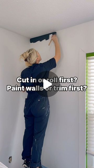 Painting Wall Trim, Best Way To Paint Walls, Best Way To Paint Trim, Painting Hacks Wall, How To Paint Walls For Beginners, Painted Borders On Walls, Wall Painting Hacks, Paint Walls Or Trim First, How To Paint A Wall