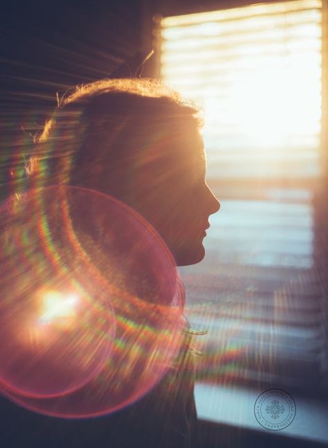 photography, silhouette, sun flare, lens flare, backlight, profile, portrait Light Effect Photography, Front Lighting Photography, Backlighting Reference, Bright Light Photography, Golden Photography, Flare Photography, Light Flare Photography, Sun Exposure, Backlighting Photography