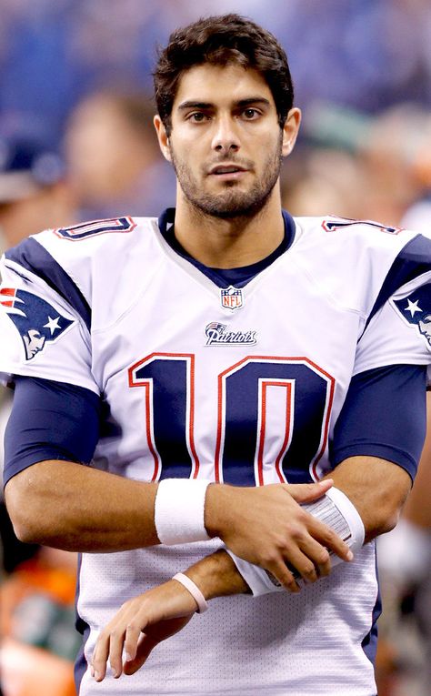 Jimmy Garoppolo: 5 Things to Know About the Suspended Tom Brady's Dreamy Replacement | E! Online Mobile Jimmy Garoppolo, Jersey Patriots, Hottest Guys, England Sports, Nfl Patriots, New England Patriots Football, Patriots Football, American Football Players, Boston Sports