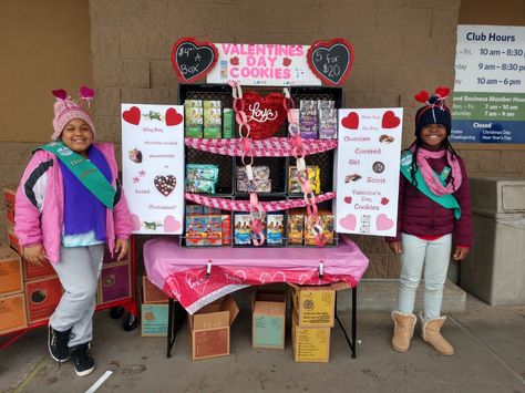 Girlscout Booth Ideas, Cookie Booth Ideas Display Girl Scout, Girl Scout Cookie Sales Ideas, Girl Scout Cookie Booth Ideas Display, Girl Scouts Cookie Booth Ideas, Girl Scout Booth Ideas, Cookie Booth Decorations, Cookie Booth Ideas Display, Girl Scout Cookie Booth Ideas