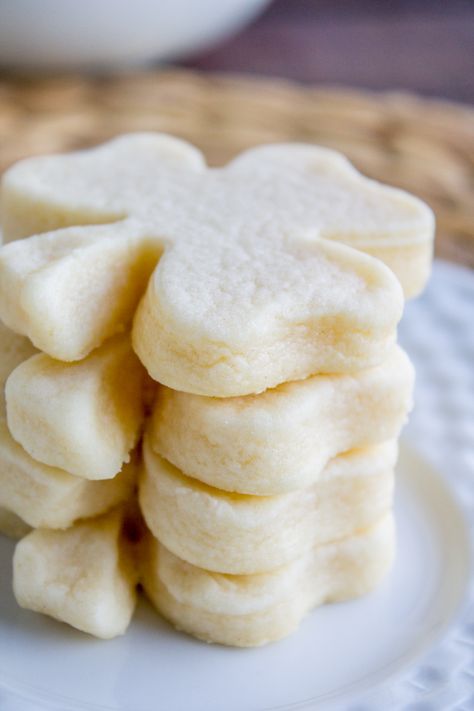 The SOFTEST Sugar Cookies of Your Life (That Hold Their Shape) from The Food Charlatan Imperial Margarine Cookies, Softest Sugar Cookies, Flavorful Cookies, Up Cookies, Soft Sugar Cookie Recipe, Weight Watcher Desserts, Citrus Cake, Coconut Extract, The Food Charlatan