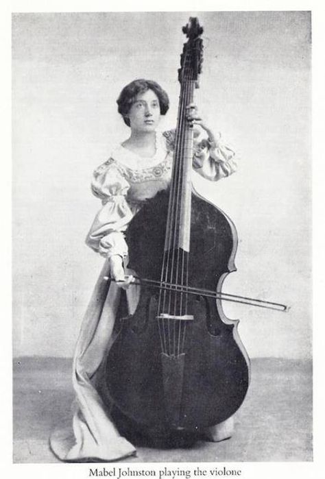 Notice the six strings. Double Bass Art, Dancing Reference, Double Bass Player, Viola Instrument, Music Visualization, Music Motivation, Guitar Girl, Double Bass, History Photos