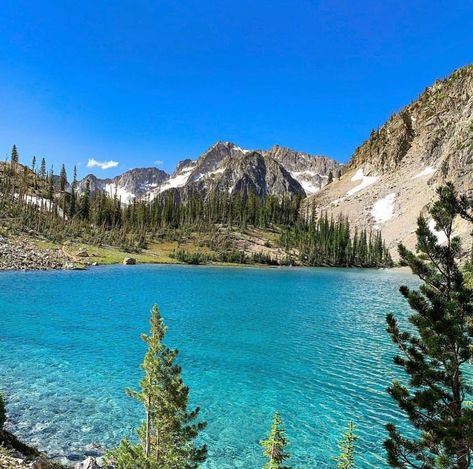 Destination Hiking on Instagram: “Sawtooth Mountains Wilderness!! 😍😍 Where are you hiking next?! 🤔⬇️ 📸: @abreeduncan FOLLOW - @destinationhiking FOLLOW -…” Sawtooth Mountains, Travel Pins, Mount Rainier, Hiking, Natural Landmarks, Travel, On Instagram, Pins, Instagram