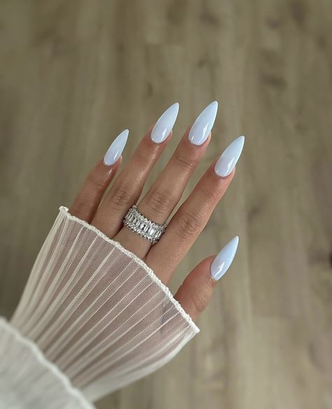 Milky Blue Nails, Outrageous Nails, Nail Notes, Sonia Sanchez, Classy Simple Nails, Sophisticated Nails, Natural Nails Manicure, Popular Nail Colors, Country Nails